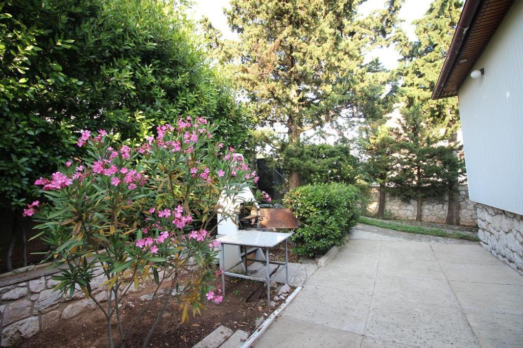 House Barbara Villa โนวีวีโนดอลสกี ภายนอก รูปภาพ