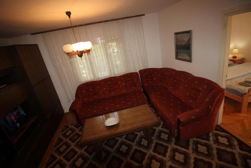 House Barbara Villa โนวีวีโนดอลสกี ภายนอก รูปภาพ