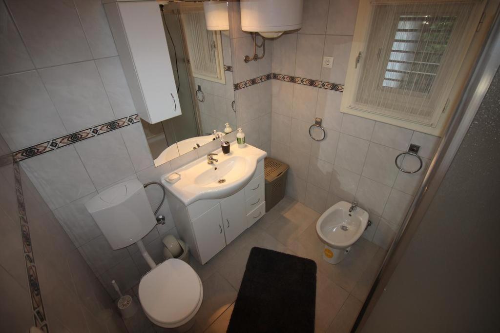 House Barbara Villa โนวีวีโนดอลสกี ภายนอก รูปภาพ